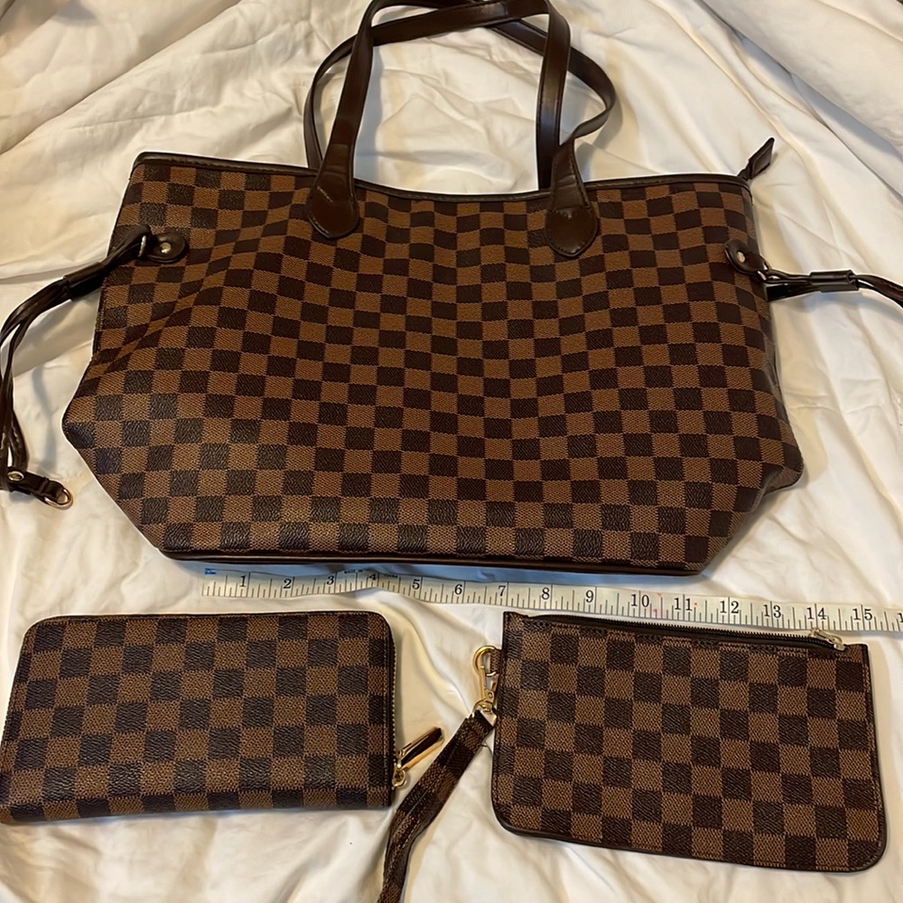 Beautiful brown checkered purse, wristlet & wallet! All 3 for this low price!!